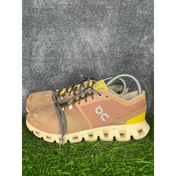 On Running Cloud Women’s 7 Swiss Engineering Neutral Running Shoes Beige Pink